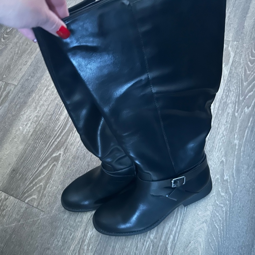 Black Leather Knee-High Boots brand new never worn.
